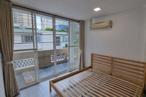 Townhouse in Watthana, Bangkok, Thailand 3 bedrooms № 200797 - photo 3
