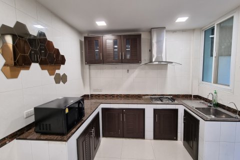 Townhouse in Watthana, Bangkok, Thailand 3 bedrooms № 200797 - photo 7