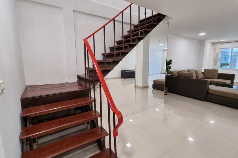 Townhouse in Watthana, Bangkok, Thailand 3 bedrooms № 200797 - photo 8