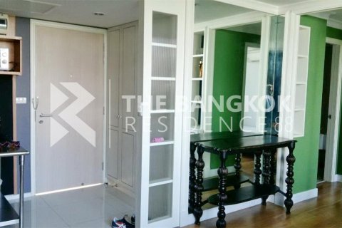 Condo in Bangkok, Thailand, 2 bedrooms № 197389 - photo 2