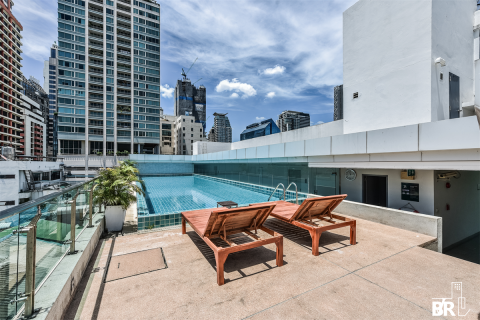 Condo in Bangkok, Thailand, 2 bedrooms № 197389 - photo 7