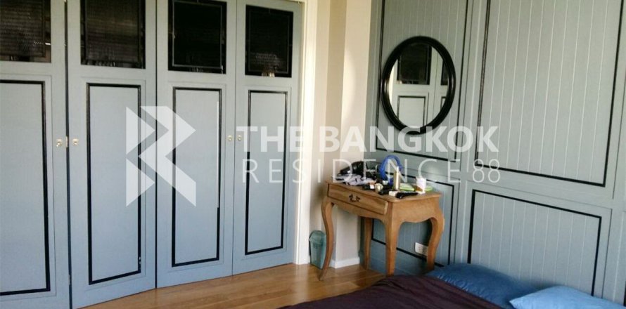 Condo in Bangkok, Thailand, 2 bedrooms № 197389