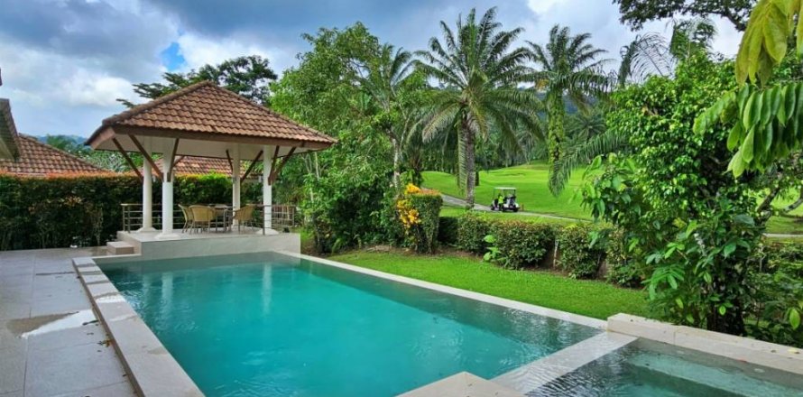 Chalet de 3 dormitorios en Kathu, Tailandia № 115382