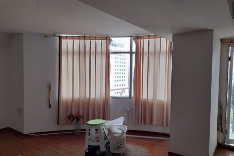 Eigentumswohnung in Yan Nawa, Bangkok, Thailand, 3 Schlafzimmer № 47490 - Foto 2
