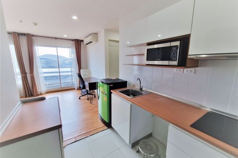 Condominio de 2 dormitorios en Phasi Charoen, Bangkok, Tailandia № 47488 - foto 11