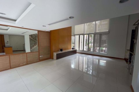 Casa de 3 dormitorios en Yan Nawa, Bangkok, Tailandia № 47494 - foto 2