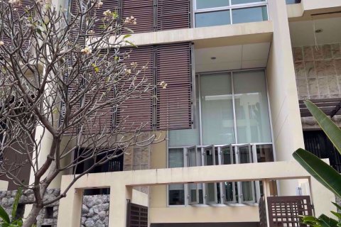 Casa de 3 dormitorios en Yan Nawa, Bangkok, Tailandia № 47494 - foto 17