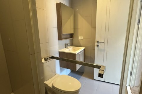 Estudio en el condominio en Watthana, Bangkok, Tailandia № 173109 - foto 7