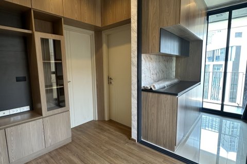 Estudio en el condominio en Watthana, Bangkok, Tailandia № 173109 - foto 2