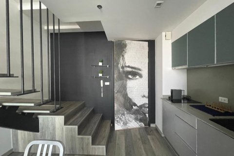 Estudio en el condominio en Khlong Toei, Bangkok, Tailandia № 170526 - foto 2