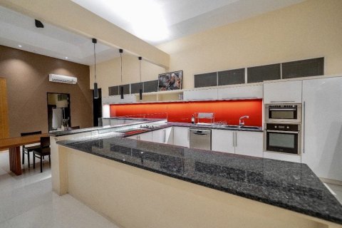 Casa de 3 dormitorios en Pattaya, Tailandia № 75341 - foto 16