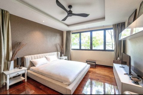 Casa de 3 dormitorios en Pattaya, Tailandia № 75341 - foto 28