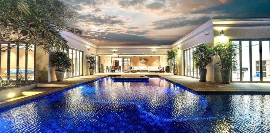 Casa de 3 dormitorios en Pattaya, Tailandia № 75341
