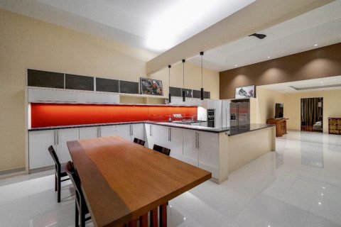Casa de 3 dormitorios en Pattaya, Tailandia № 75341 - foto 13