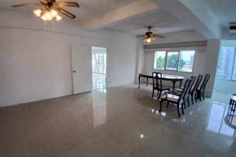 Condominio de 2 dormitorios en Sattahip, Tailandia № 146965 - foto 4