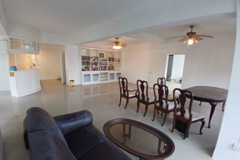 Condominio de 2 dormitorios en Sattahip, Tailandia № 146965