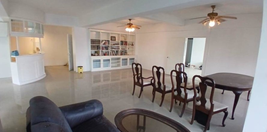 Condominio de 2 dormitorios en Sattahip, Tailandia № 146965