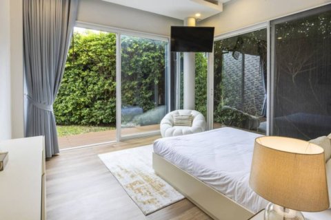Chalet de 4 dormitorios en Phuket, Tailandia № 146966 - foto 8