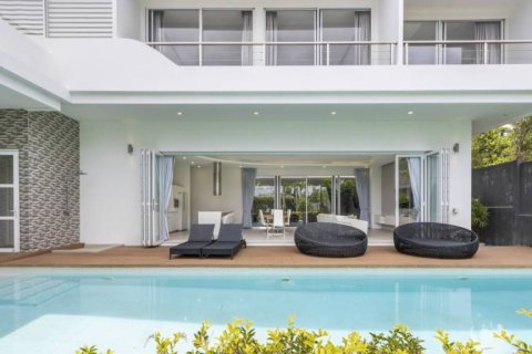 Chalet de 4 dormitorios en Phuket, Tailandia № 146966 - foto 2