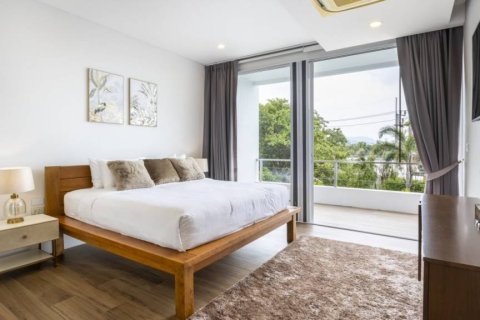 Chalet de 4 dormitorios en Phuket, Tailandia № 146966 - foto 10