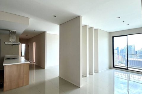 Ático de 5 dormitorios en Bangkok, Tailandia № 146970 - foto 2
