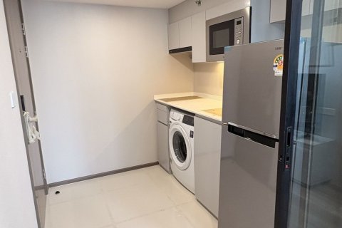 Studio in the Condo in Khlong Toei, Bangkok, Thailand  № 142744 - photo 6