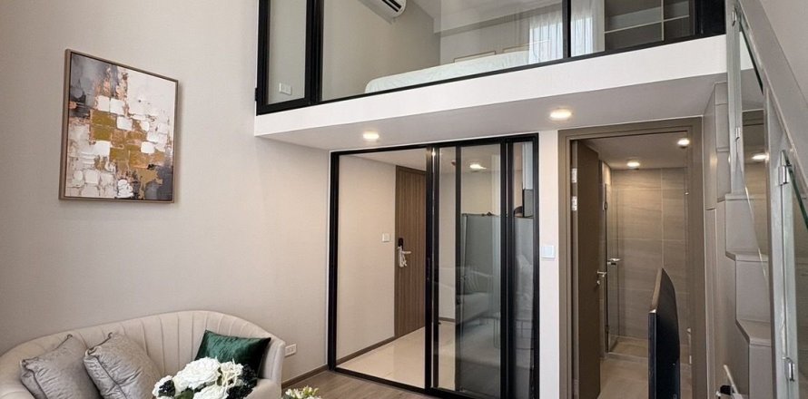Studio in the Condo in Khlong Toei, Bangkok, Thailand  № 142744