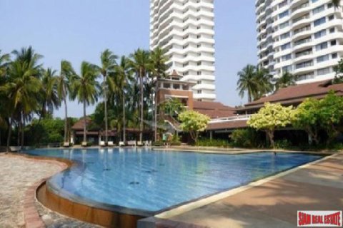 Apartamento de 3 dormitorios en Pattaya, Tailandia № 202959 - foto 3