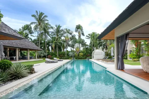 Villa in Phuket, Thailand 4 bedrooms № 190598