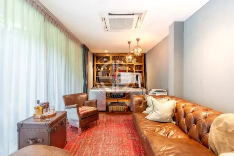 Chalet de 4 dormitorios en Phuket, Tailandia № 190598 - foto 15