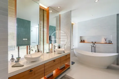 Chalet de 4 dormitorios en Phuket, Tailandia № 190598 - foto 10