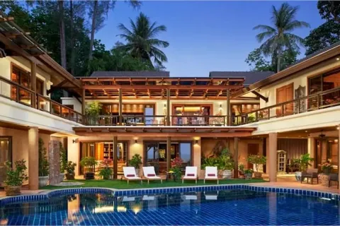 Chalet de 4 dormitorios en Kata, Tailandia № 190592 - foto 2