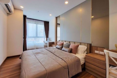 Condominio de 1 dormitorio en Khlong San, Bangkok, Tailandia № 59402 - foto 13