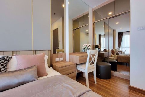 Condominio de 1 dormitorio en Khlong San, Bangkok, Tailandia № 59402 - foto 14