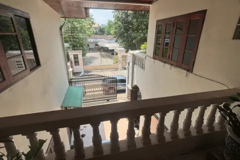Casa de 5 dormitorios en Bangkok, Tailandia № 203949 - foto 2