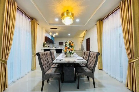 Villa in Pattaya, Thailand 4 bedrooms № 222787 - photo 9