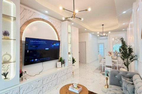 Villa in Pattaya, Thailand 2 bedrooms № 222789 - photo 4