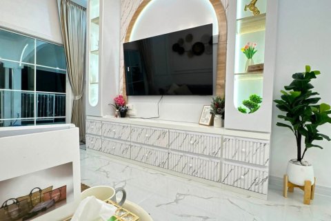 Villa in Pattaya, Thailand 2 bedrooms № 222789 - photo 5