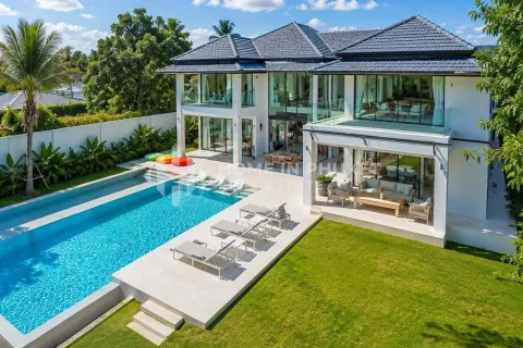 Casa de 5 dormitorios en Phuket, Tailandia № 222793