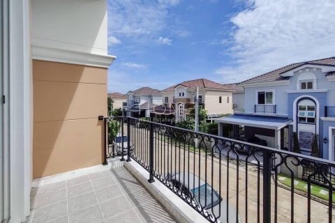 Chalet de 4 dormitorios en Khan Na Yao, Bangkok, Tailandia № 133789 - foto 9