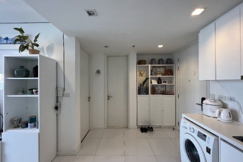 Condominio de 2 dormitorios en Sathon, Bangkok, Tailandia № 133794 - foto 19