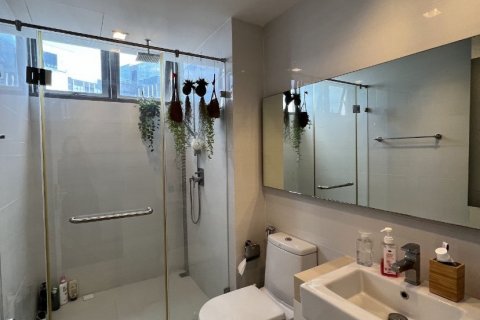 Condominio de 2 dormitorios en Sathon, Bangkok, Tailandia № 133794 - foto 15