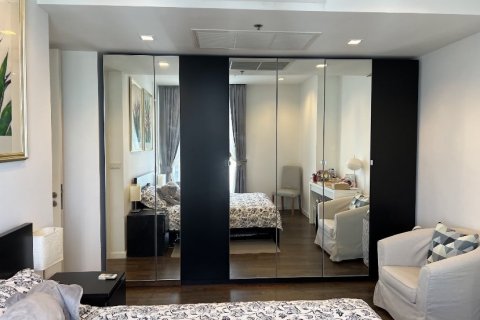 Condominio de 2 dormitorios en Sathon, Bangkok, Tailandia № 133794 - foto 24