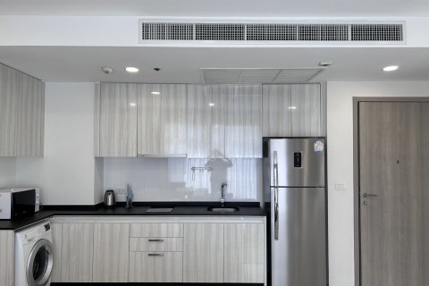 Condominio de 2 dormitorios en Watthana, Bangkok, Tailandia № 133793 - foto 4