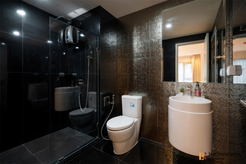 Condo in Bangkok, Thailand, 2 bedrooms  № 188957 - photo 9