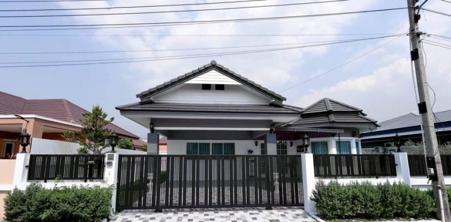 Casa de 3 dormitorios en Pattaya, Tailandia № 172630