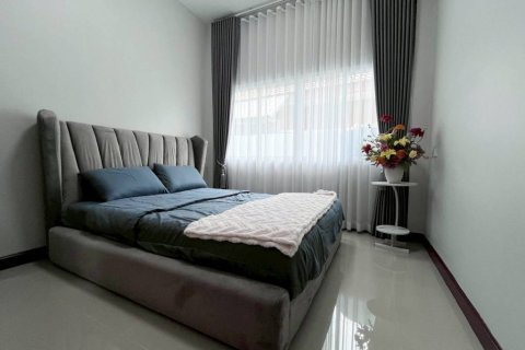 Casa de 3 dormitorios en Pattaya, Tailandia № 172630 - foto 10