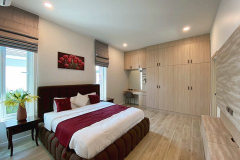 Casa de 4 dormitorios en Hua Hin, Tailandia № 172628 - foto 15