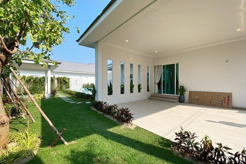 Casa de 4 dormitorios en Hua Hin, Tailandia № 172628 - foto 6