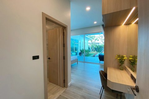 Chalet de 4 dormitorios en Hua Hin, Tailandia № 172627 - foto 19